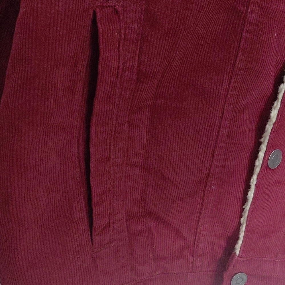 Forever 21 Men's Burgundy Corduroy Jacket with Cream Sherpa Collar - Picture 5 of 9